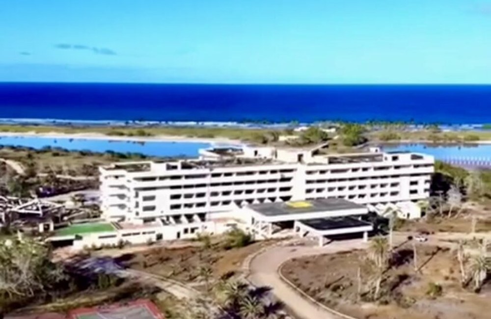 Laguna Mar recreation and pool infrastructure